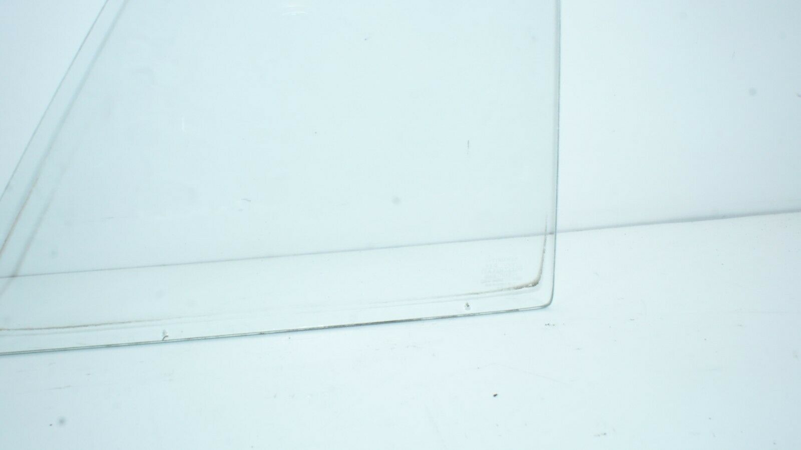 1808 Mercedes-Benz W108 280SE Rear Right Quarter Glass