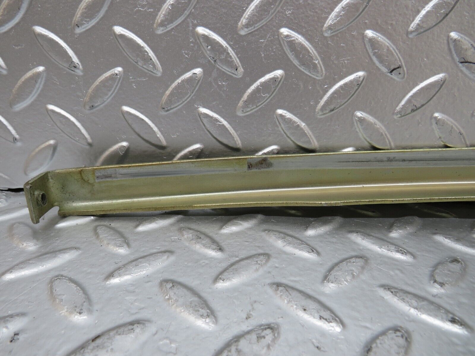 26464 Mercedes-Benz C124 220CE Coupe Left Door Window Channel