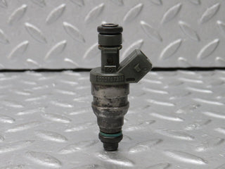 W124 Cabriolet fuel injector used OEM