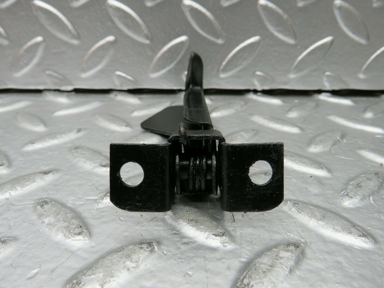 22912 Mercedes-Benz C107 450SLC Coupe Bonnet Safety Latch