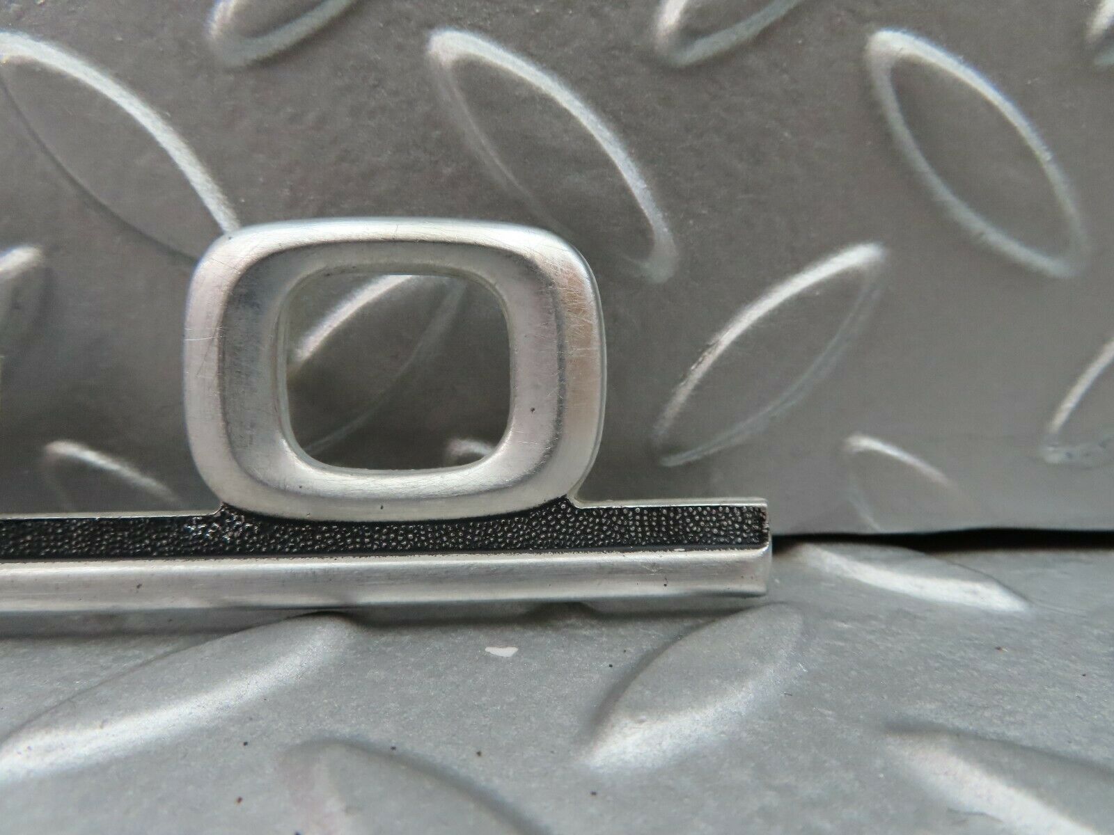 5800 Mercedes-Benz W123 200 Trunk Badge Emblem 1238170215