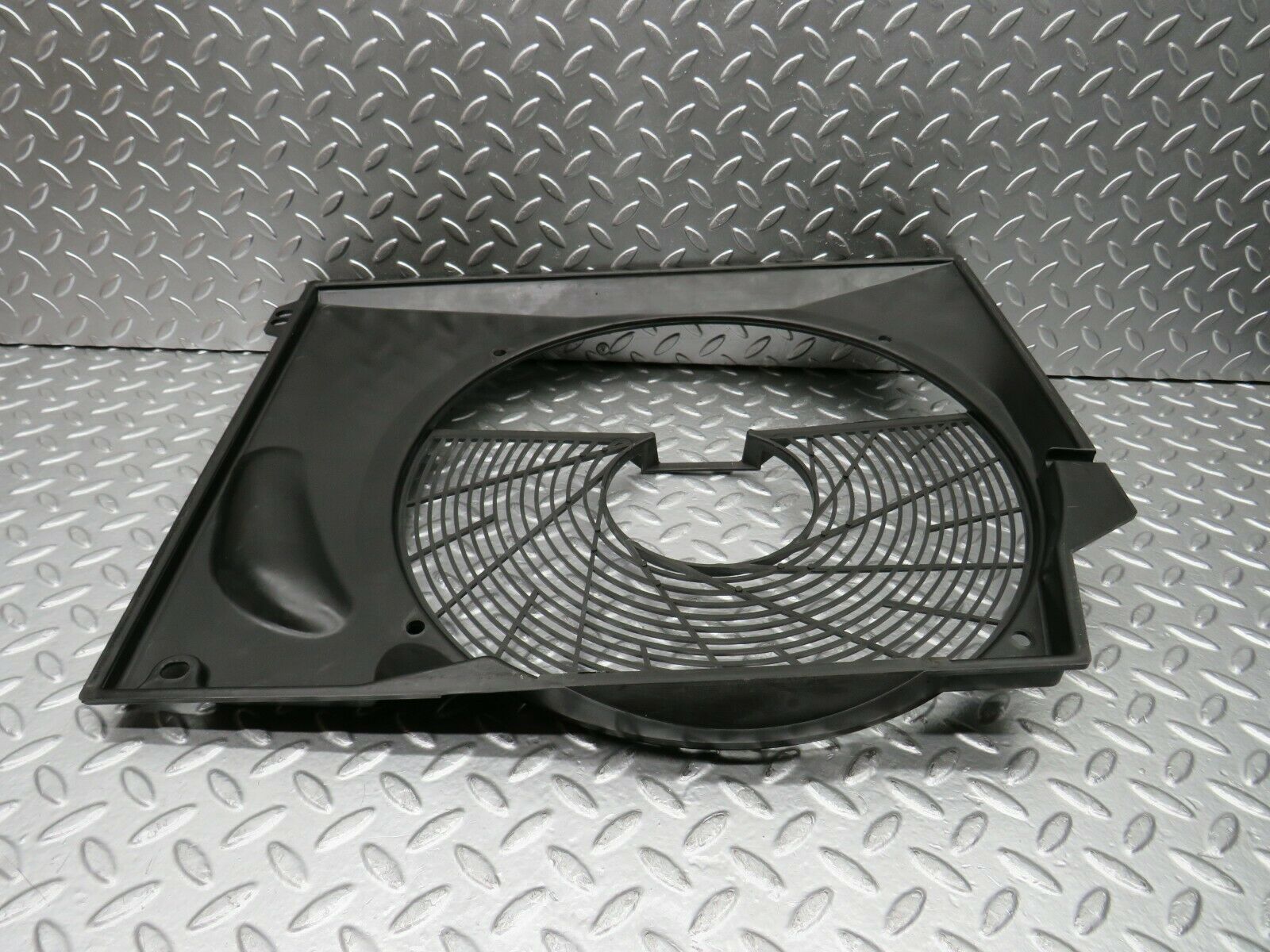 22495 Mercedes-Benz C124 E220 Coupe Fan Shroud 1245053655