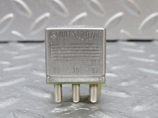 32405 Mercedes-Benz S124 300TE Wagon Multi Purpose Relay 0015420219