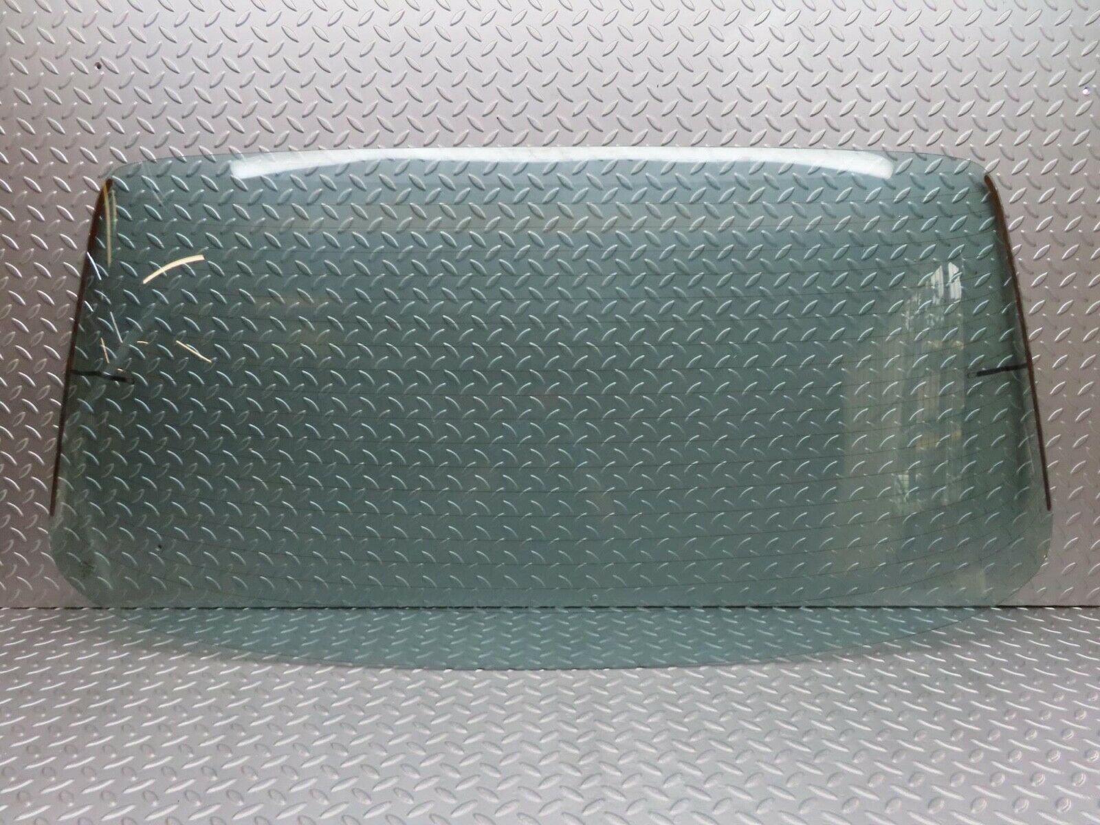 15935 Mercedes-Benz W123 280E Rear Heated Windscreen Glass