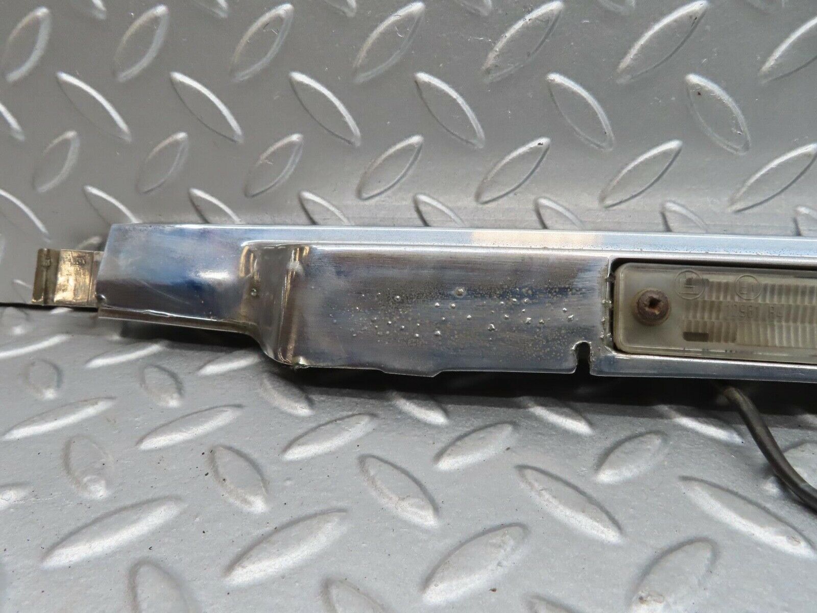 14330 Mercedes-Benz W116 350SE number Plate Light Holder Chrome Moulding Trim