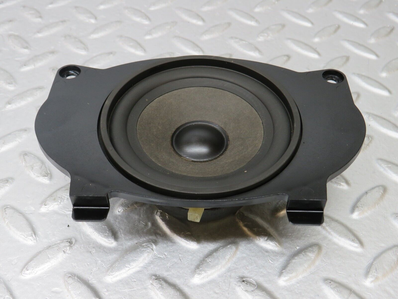 36137 Mercedes-Benz W126 420SE Front Speaker 0008205102