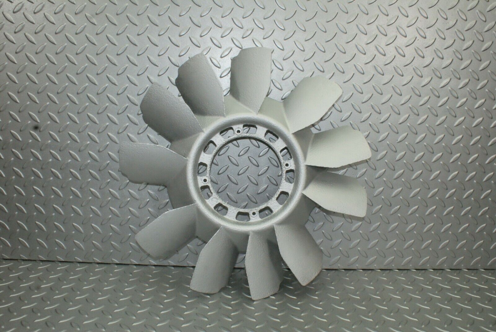 2499 Mercedes-Benz W116 350SE Engine Cooling Fan