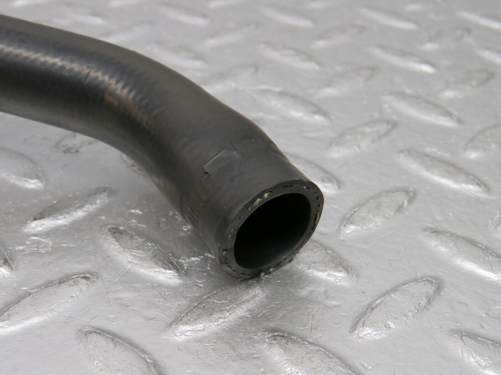 38277 Mercedes-Benz R129 280SL Coupe Radiator Lower Hose Pipe 1295012582