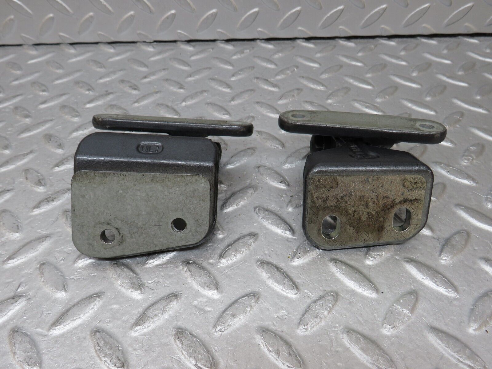 35268 Mercedes-Benz W221 Rear Right Door Hinge