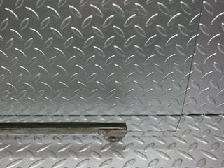 W108 front left door window glass used OEM