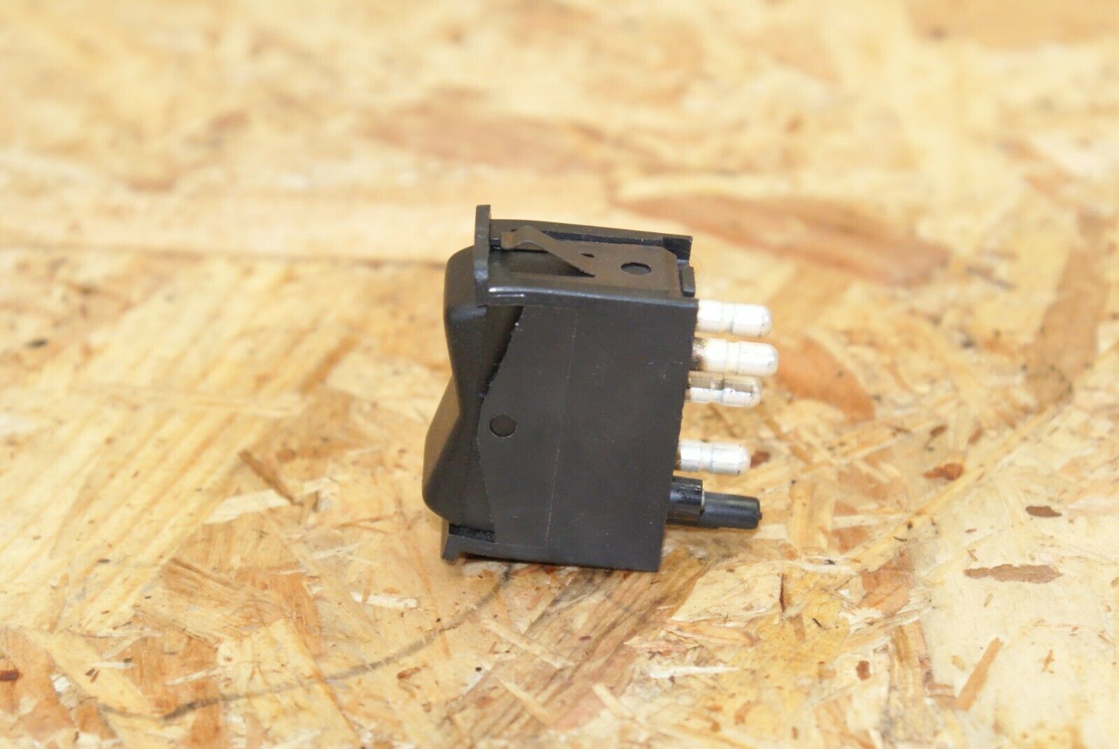 2392 Mercedes-Benz W123 280E Rear Window Defroster Switch 0008206110