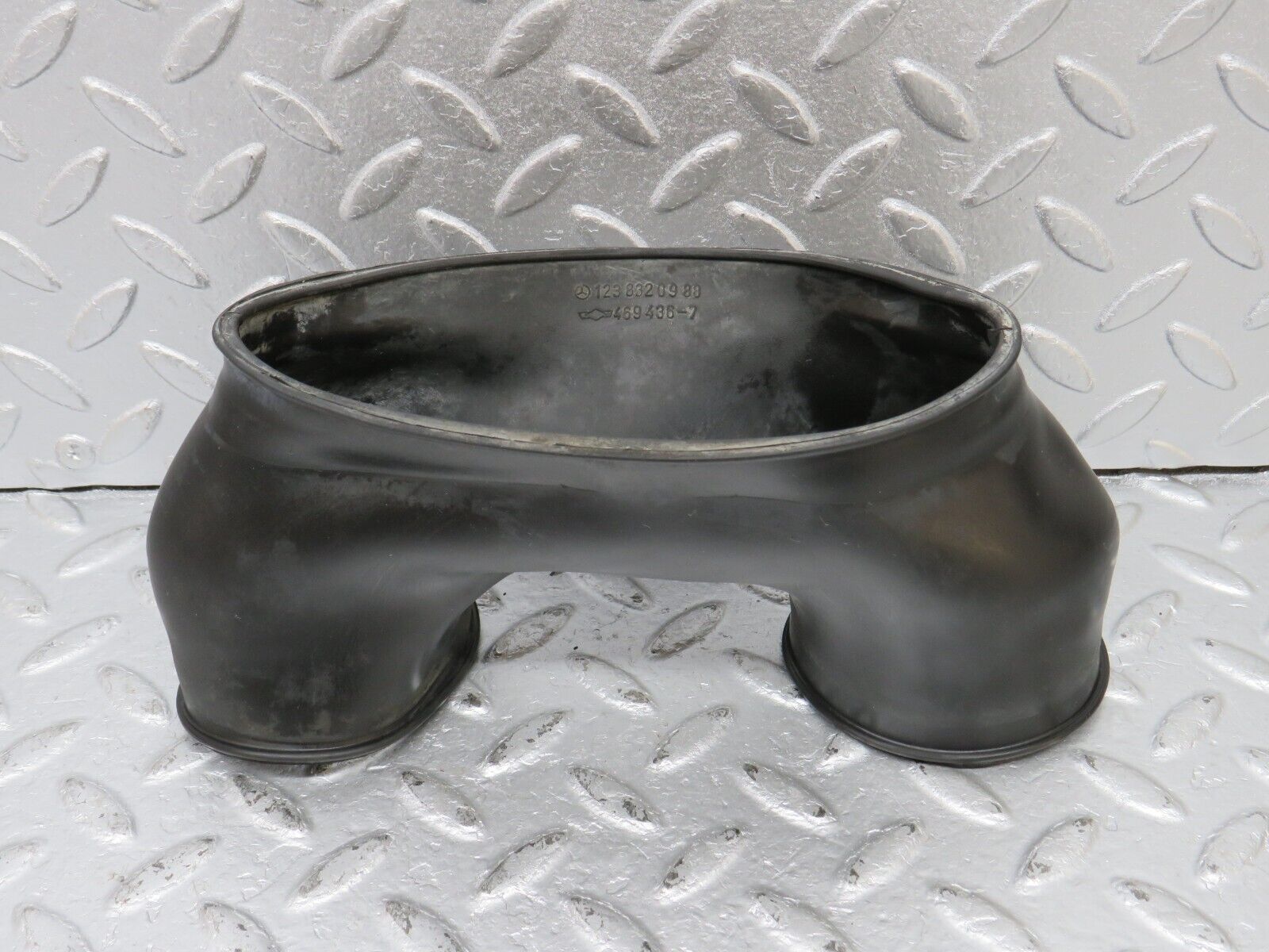 40561 Mercedes-Benz W123 300D Air Duct Hose Rubber 1238320988