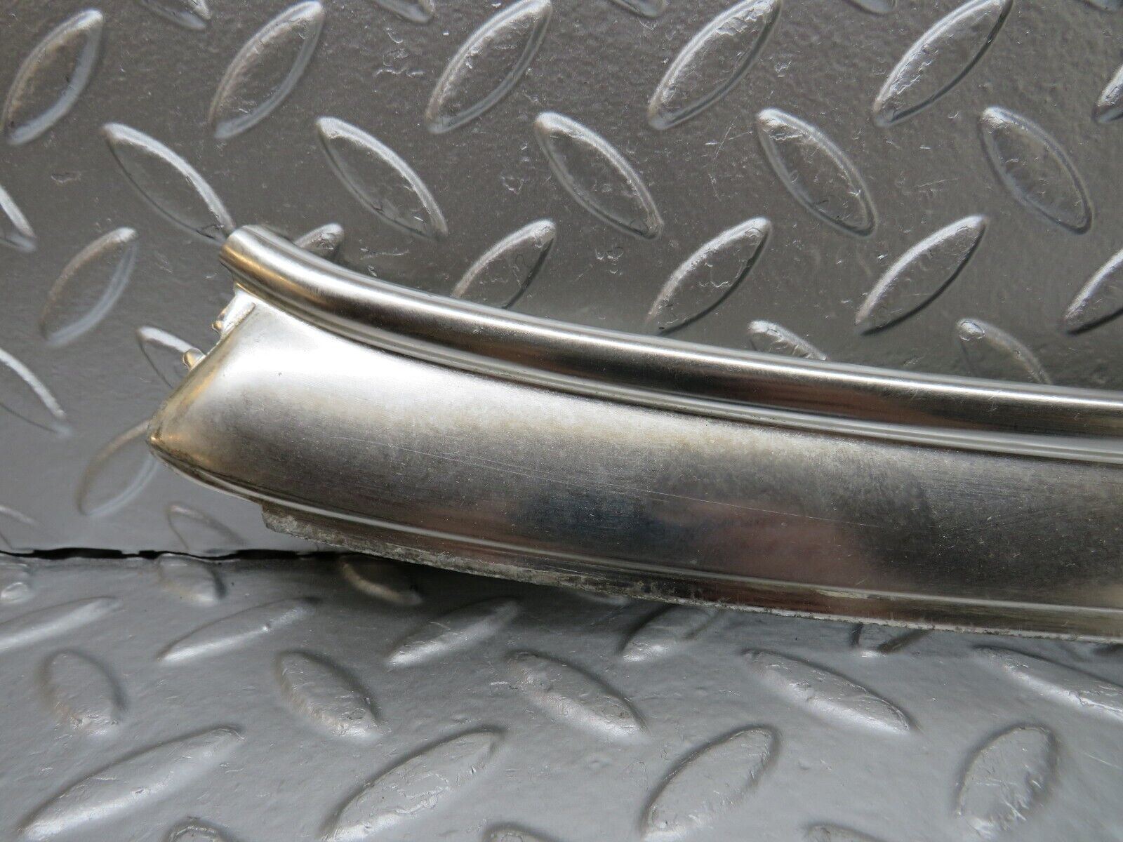 25589 Mercedes-Benz W123 200 C Pillar Exterior Chrome Trim Left Side