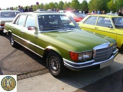 2165 Mercedes-Benz W116 350SE Front Windscreen Chrome Frame