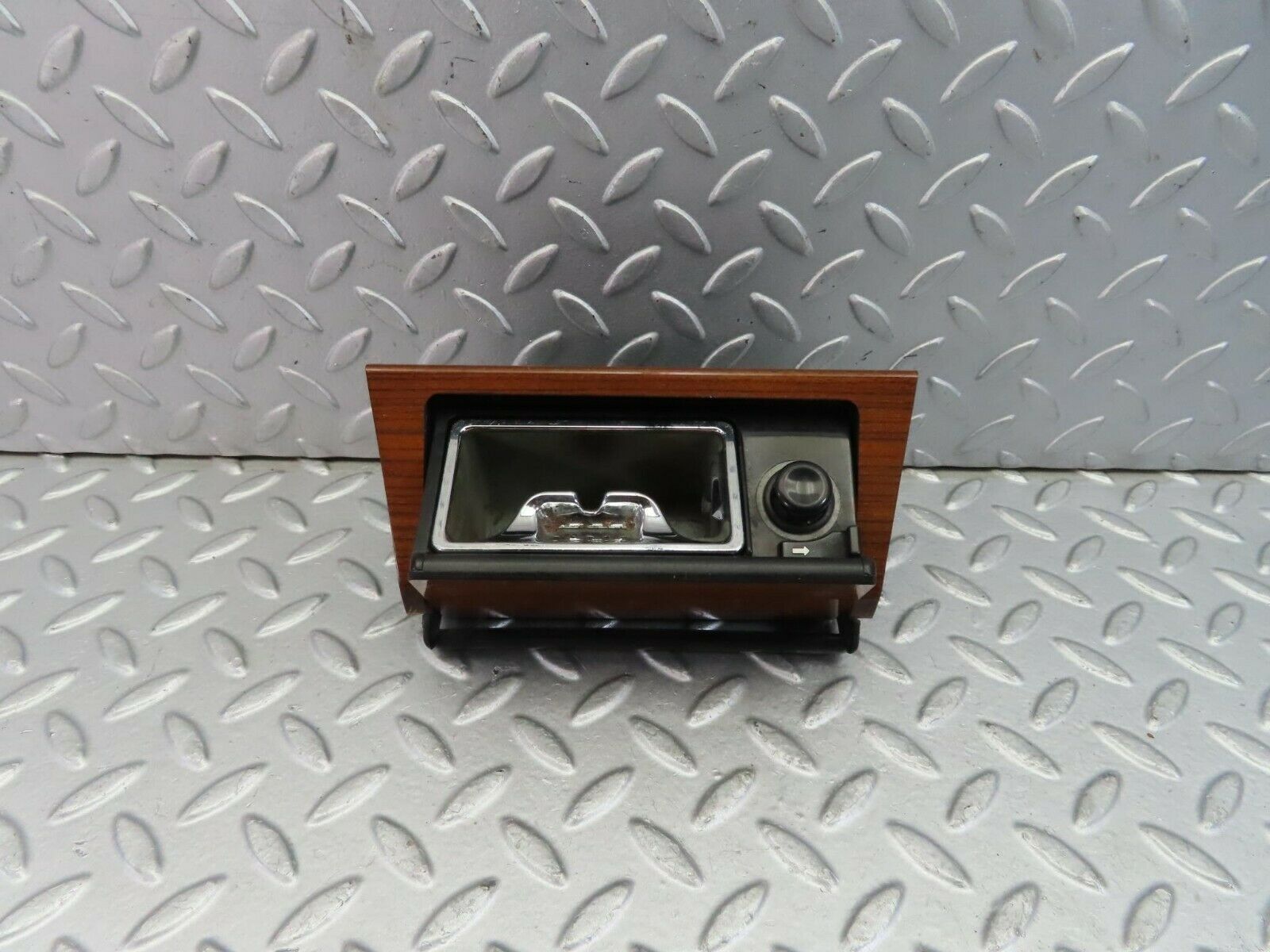 9384 Mercedes-Benz C124 300CE Coupe Centre Console Ashtray Wood Finish