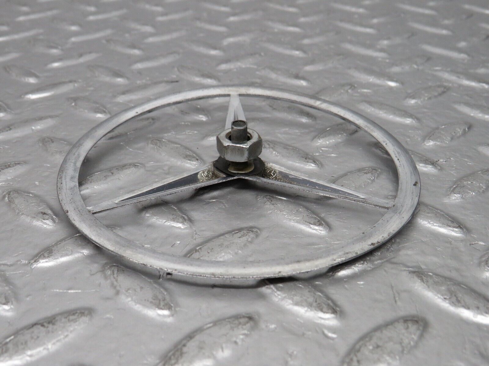 31025 Mercedes-Benz W123 230E Trunk Badge Logo Emblem 1237580158