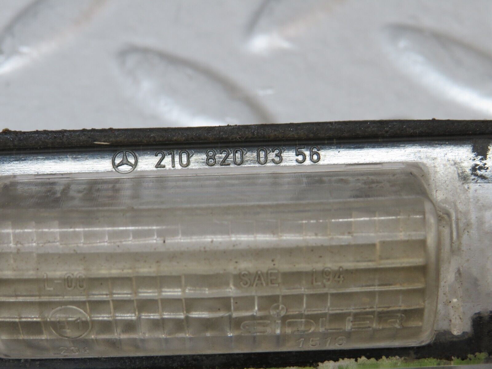 34884 Mercedes-Benz W210 320E number Plate Light 2x 2108200356