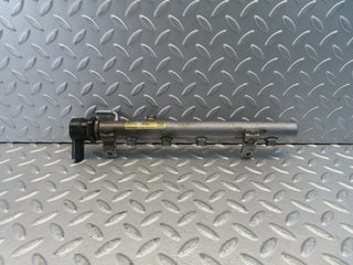 11208 Mercedes-Benz W221 S320 Fuel Rail Left Side With Pressure Sensor
