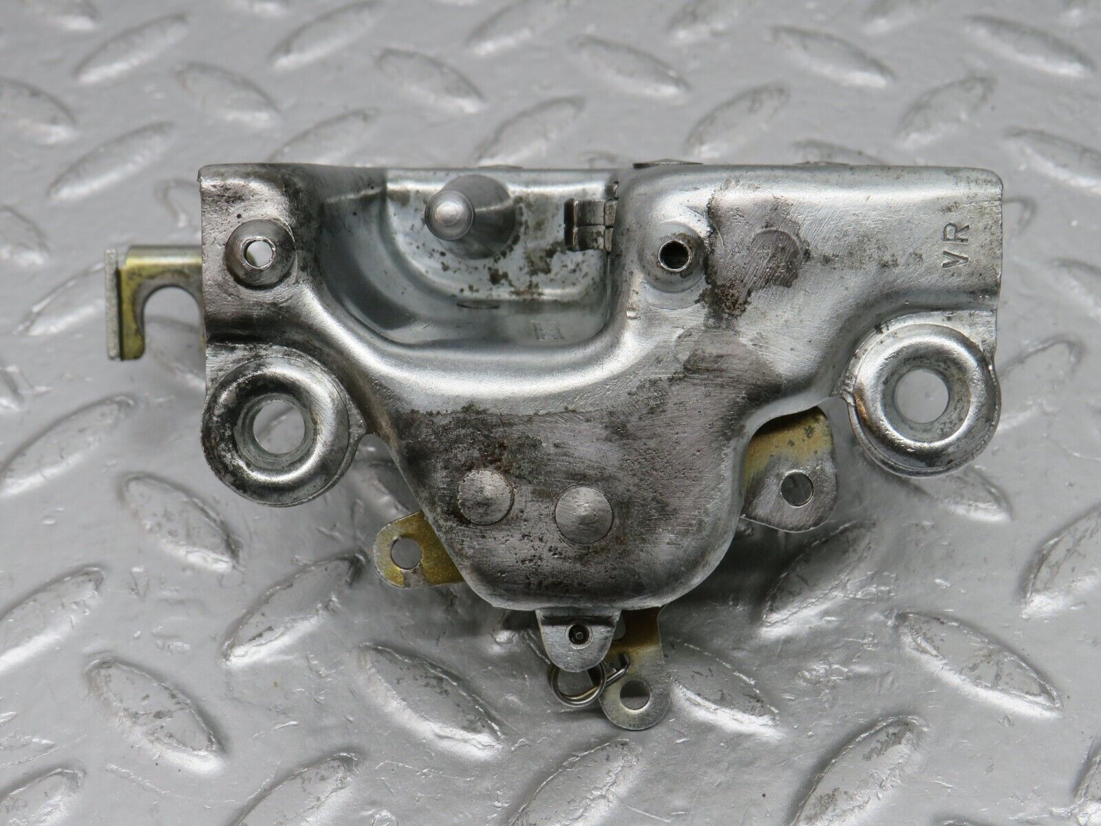 33192 Mercedes-Benz C107 Door Lock Mechanism Right Side