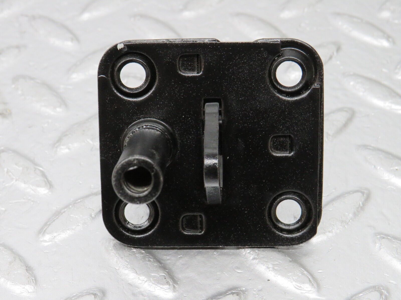 33629 Mercedes-Benz S123 280TE Wagon Bonnet Lock Catch