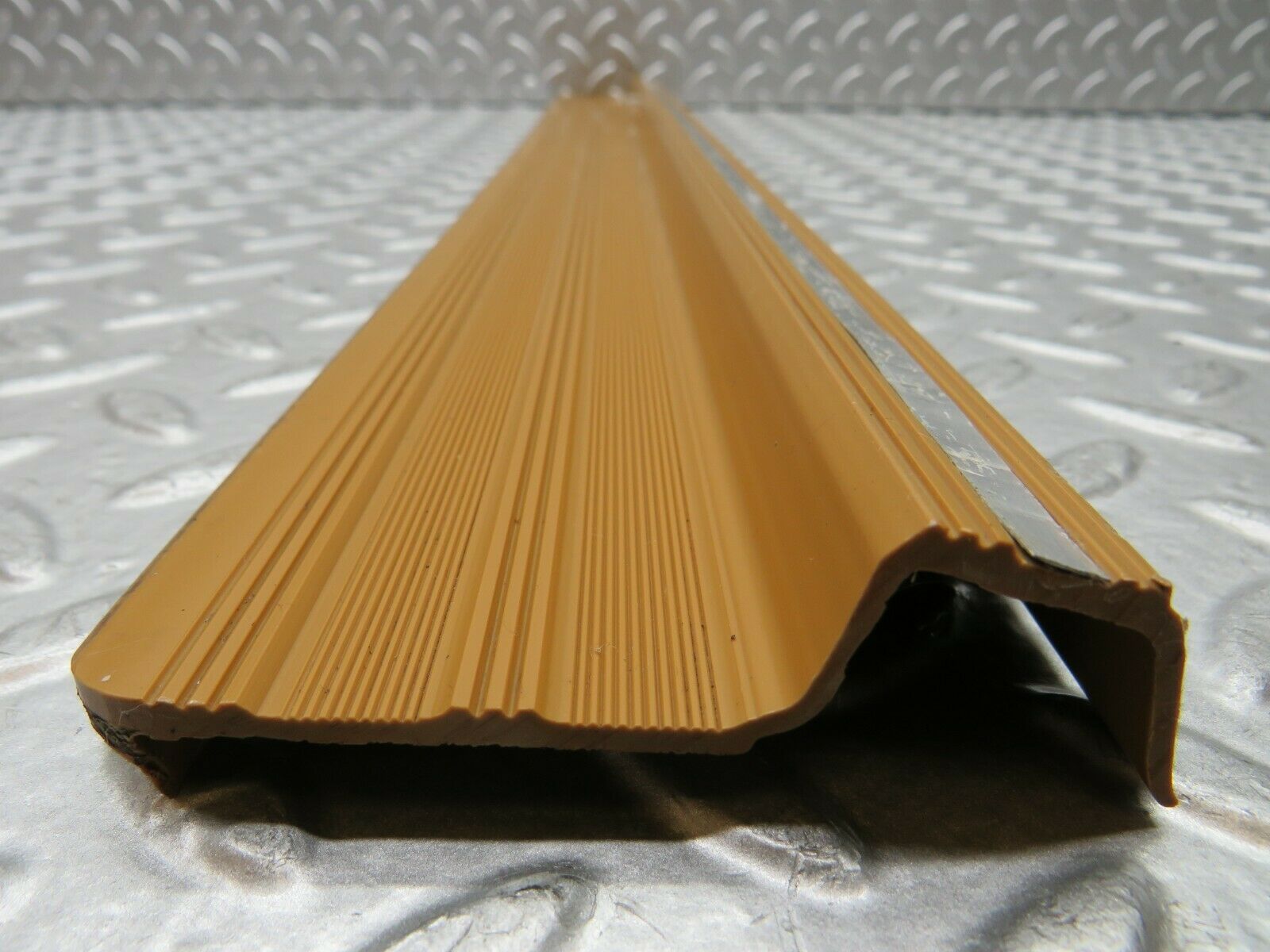 22049 Mercedes-Benz S123 280TE Wagon Front Left Door Sill Trim