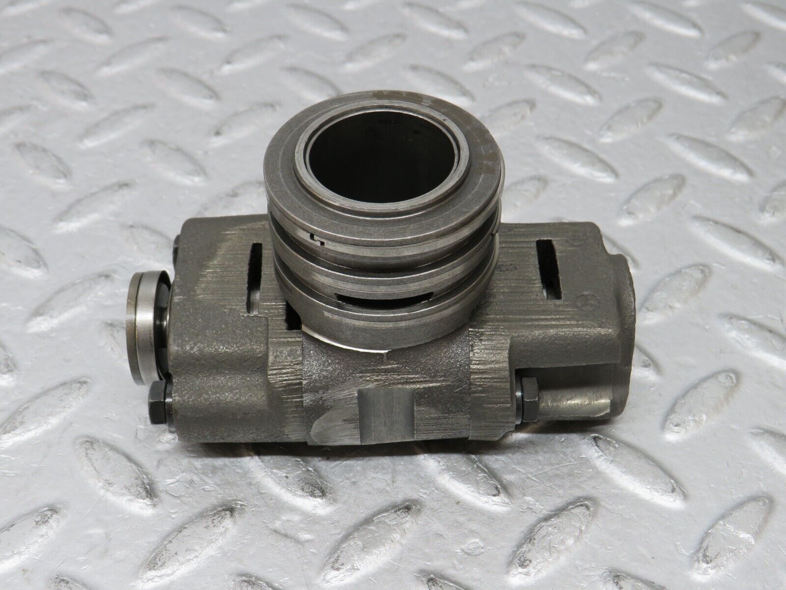 36411 Mercedes-Benz R107 450 Automatic Gearbox Governor 722.002