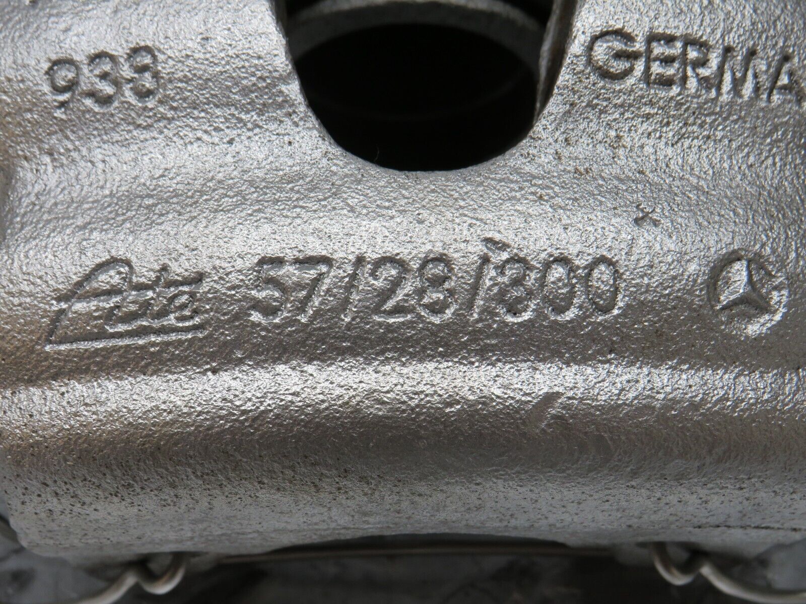 35023 Mercedes-Benz W210 320E Front Right Brake Caliper ATE 57/28/300