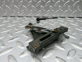R107 SLC air vent control lever centre used OEM