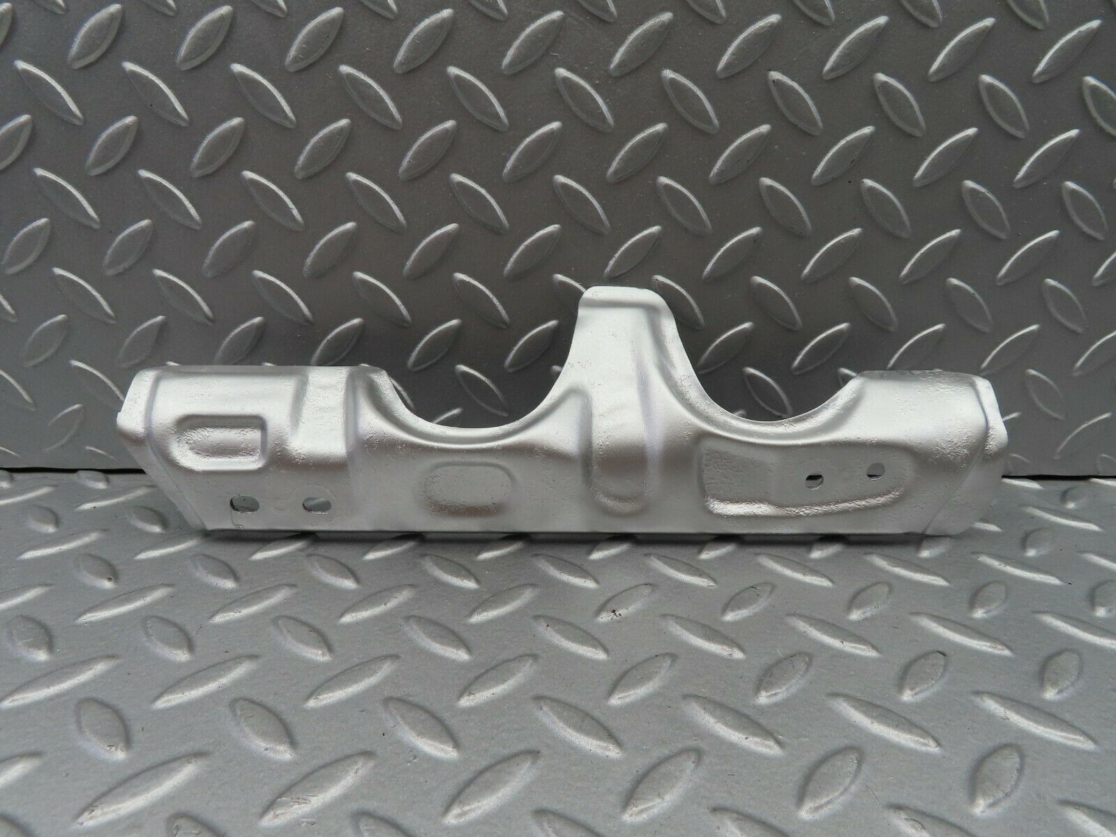 6259 Mercedes-Benz W126 380SE Heat Plate For Exhaust Manifold