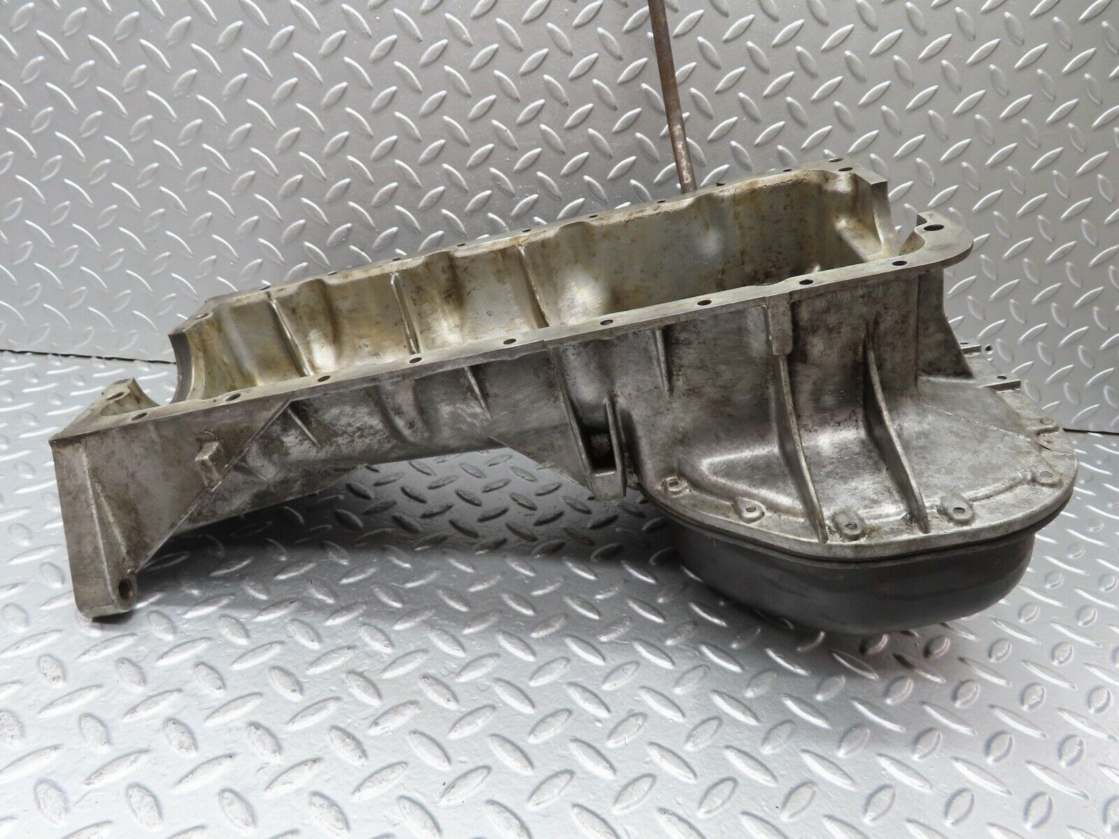 18227 Mercedes-Benz W111 220SE Coupe Oil Pan Oil Sump 1150141402