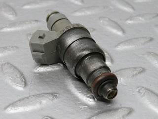 33485 Mercedes-Benz W202 C180 Fuel Injector Siemens 0000787423