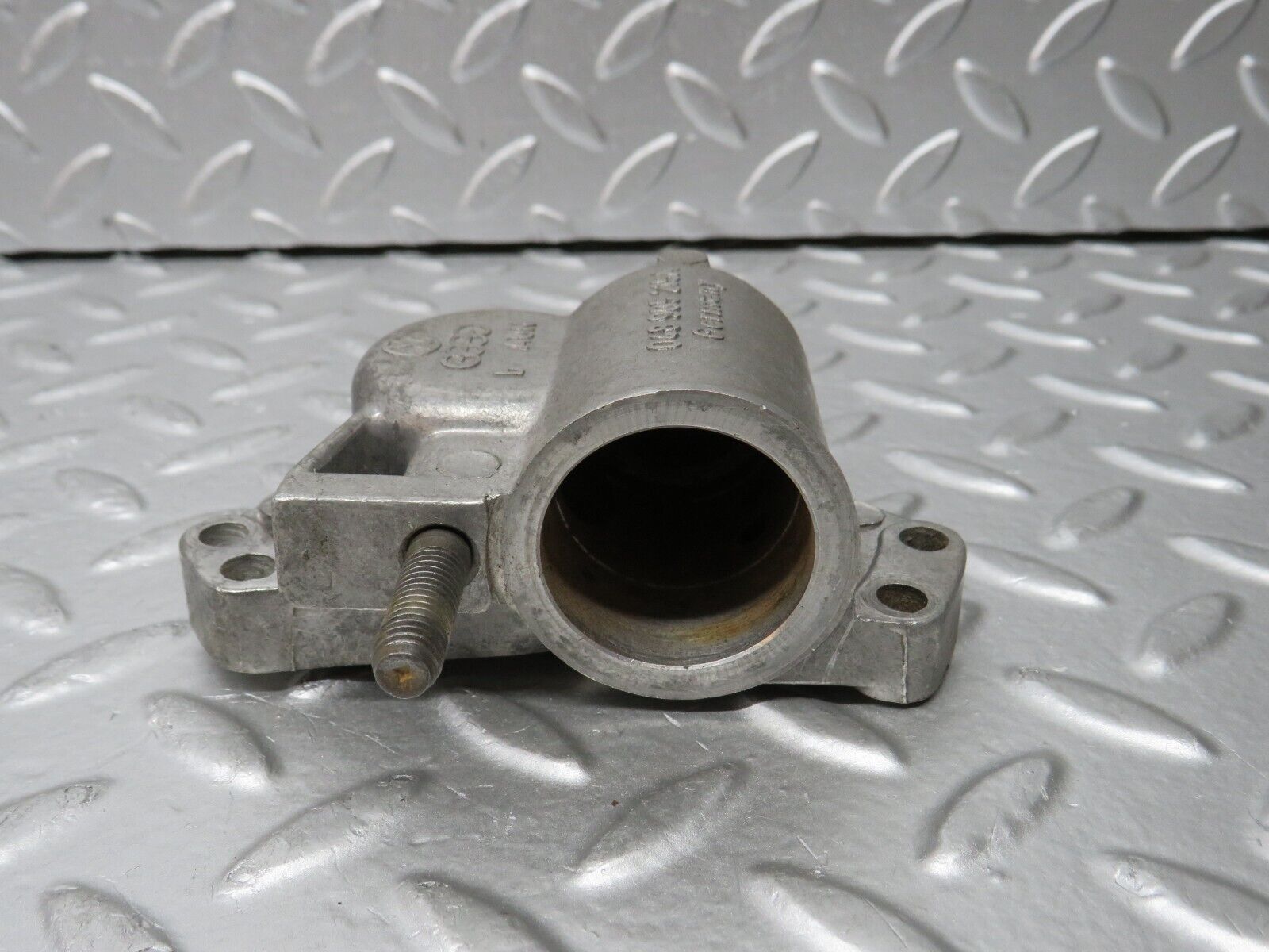 30119 Porsche 924 Distributor Drive Housing 048905215