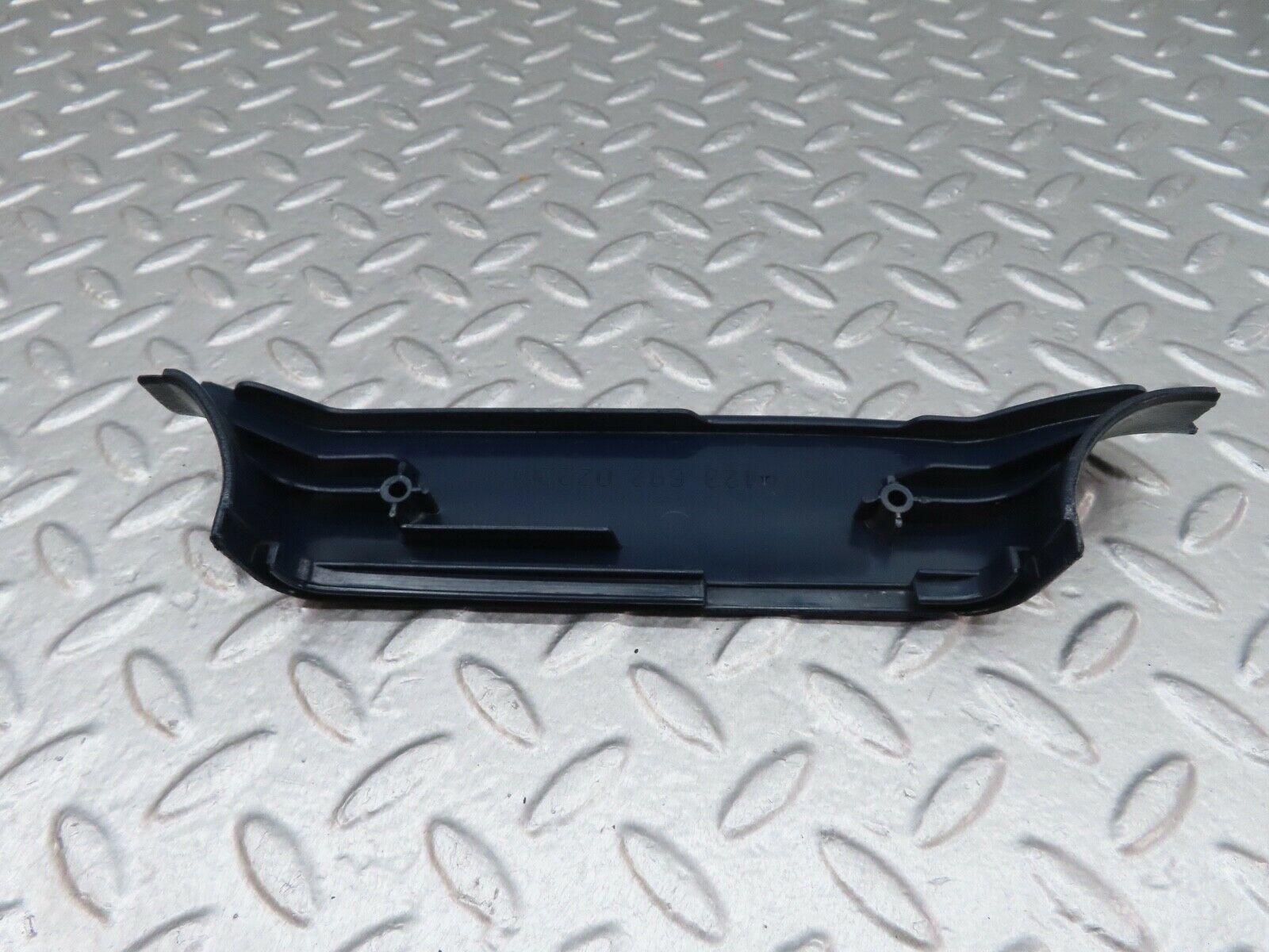 17931 Mercedes-Benz W123 200 B Pillar Bottom Cover Right Side Blue 1236920222
