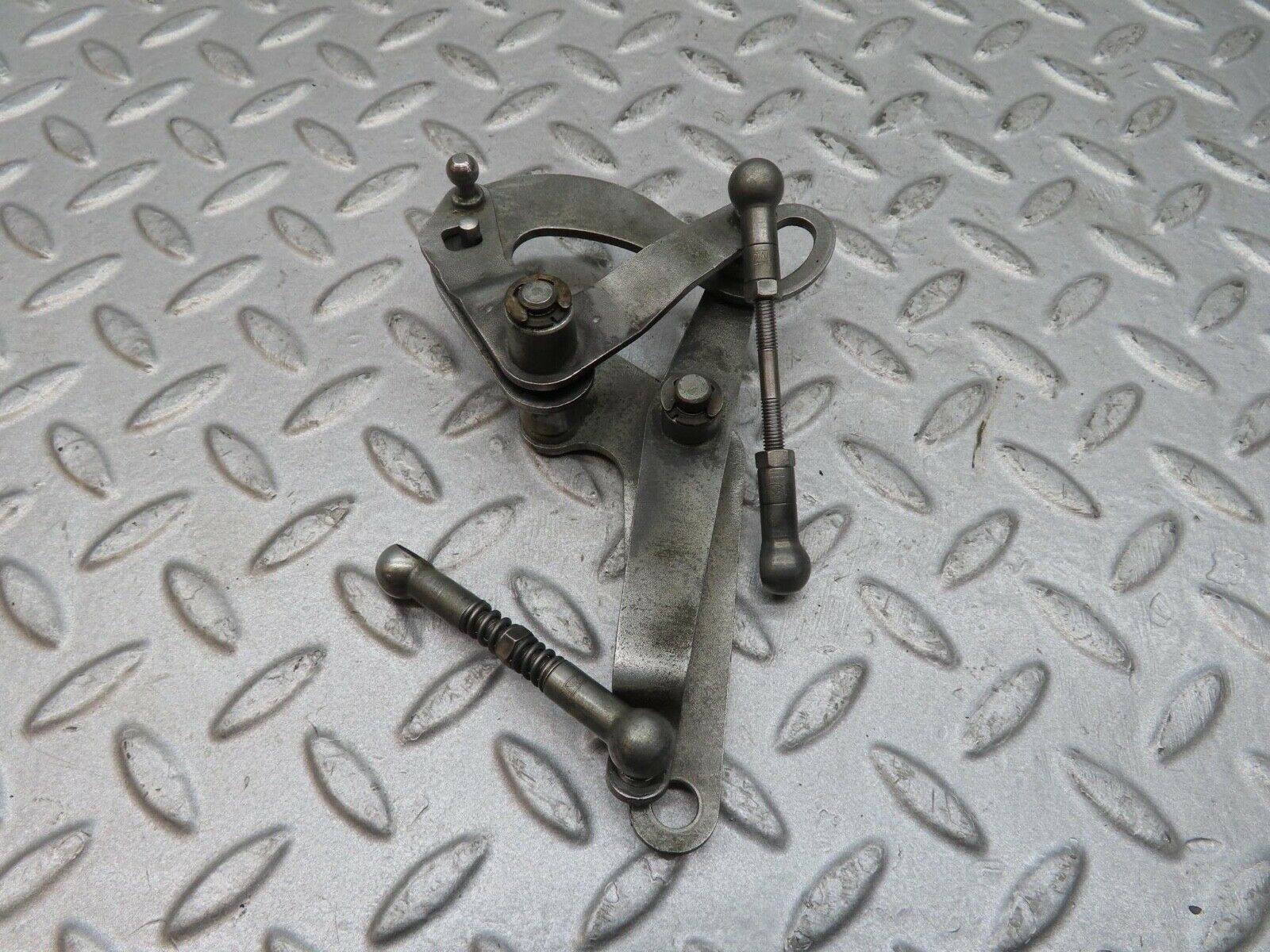 12470 Mercedes-Benz W108 280SE 3.5 Throttle Linkage