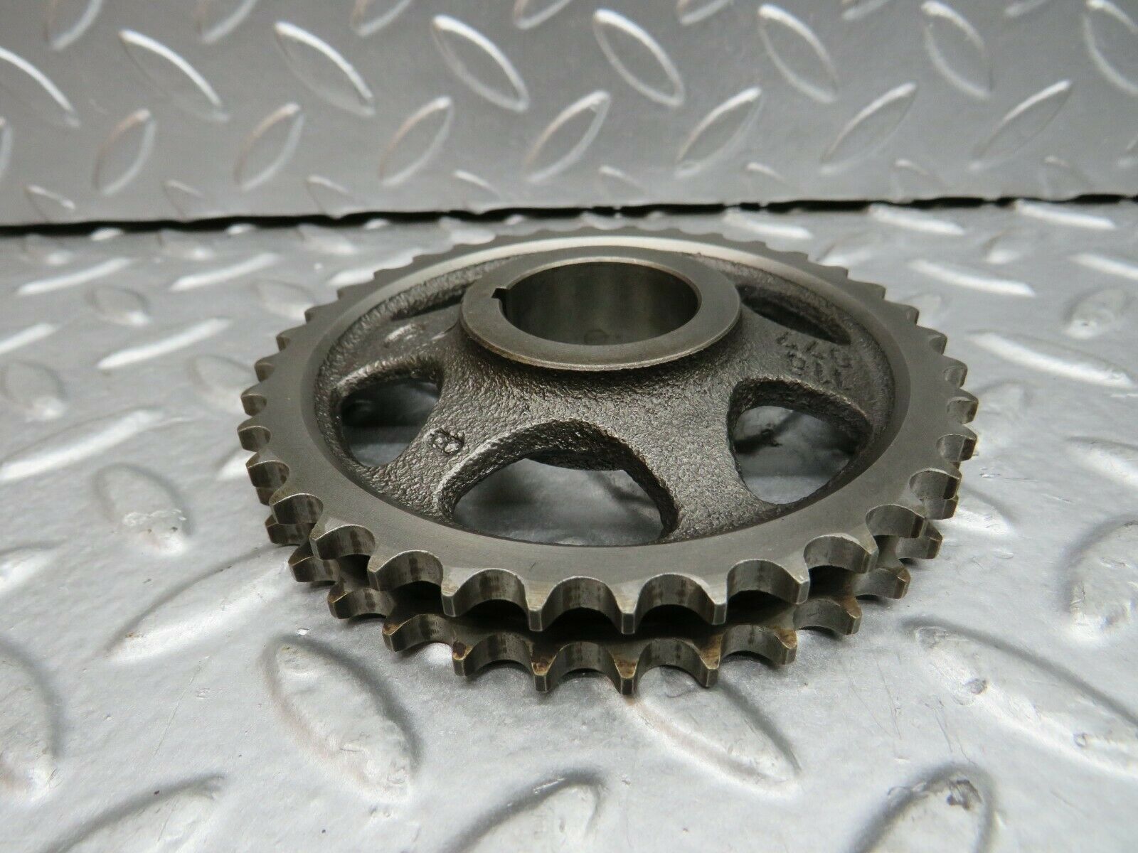 22262 Mercedes-Benz S123 280TE Wagon Timing Gear 1160770312