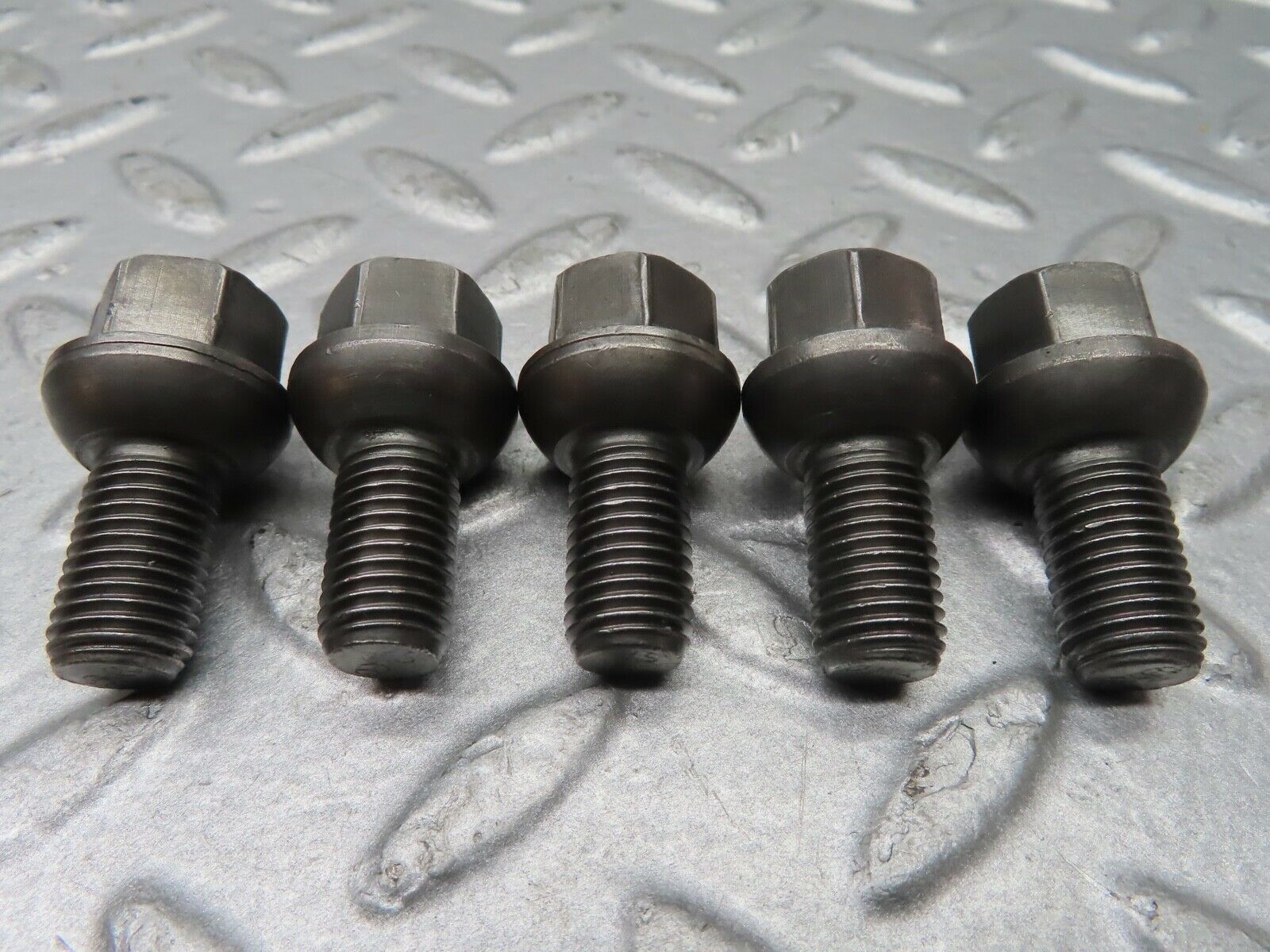 20535 Mercedes-Benz 5x Alloy Wheel Lug Bolt M12x1.5
