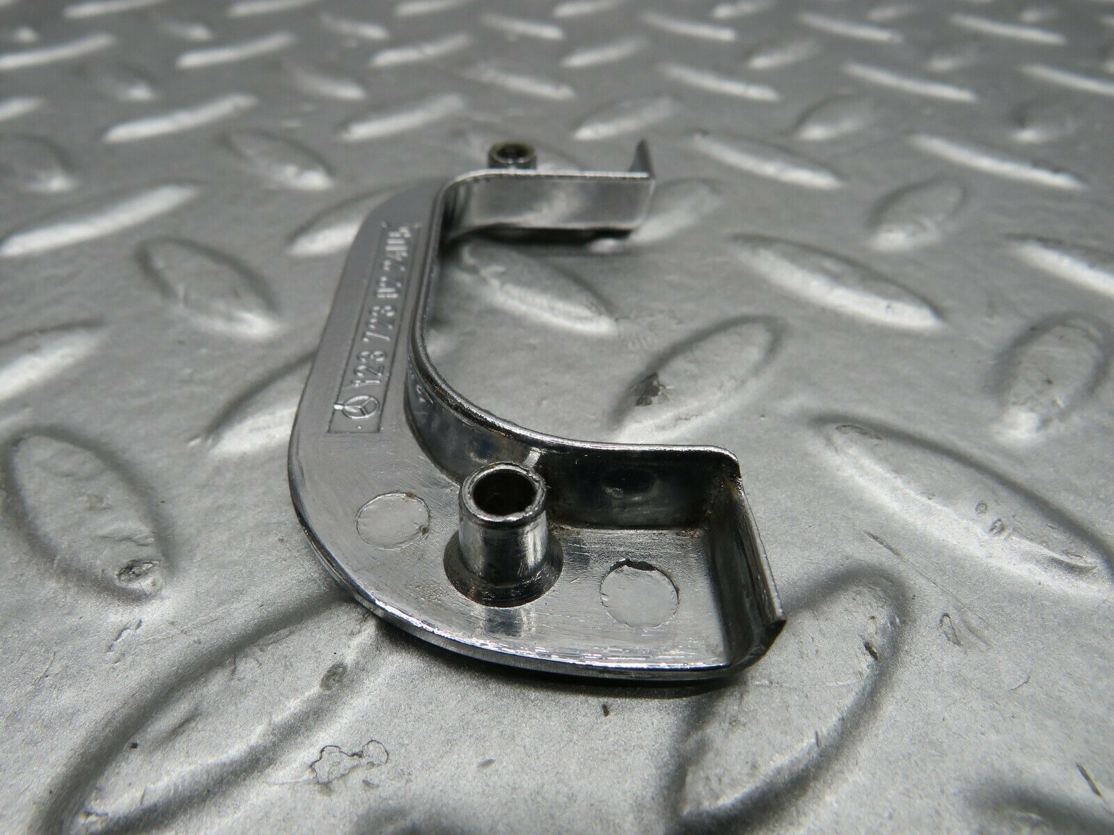 21970 Mercedes-Benz S123 280TE Wagon Right Chrome Door Latch Trim 1237230224