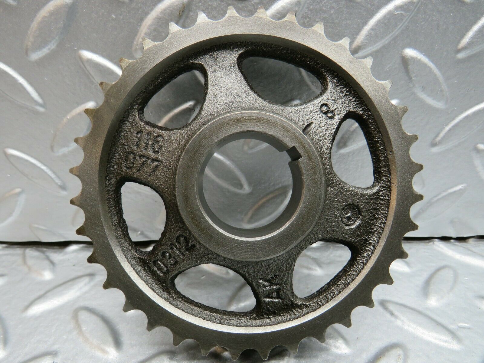 22261 Mercedes-Benz S123 280TE Wagon Timing Gear 1160770312