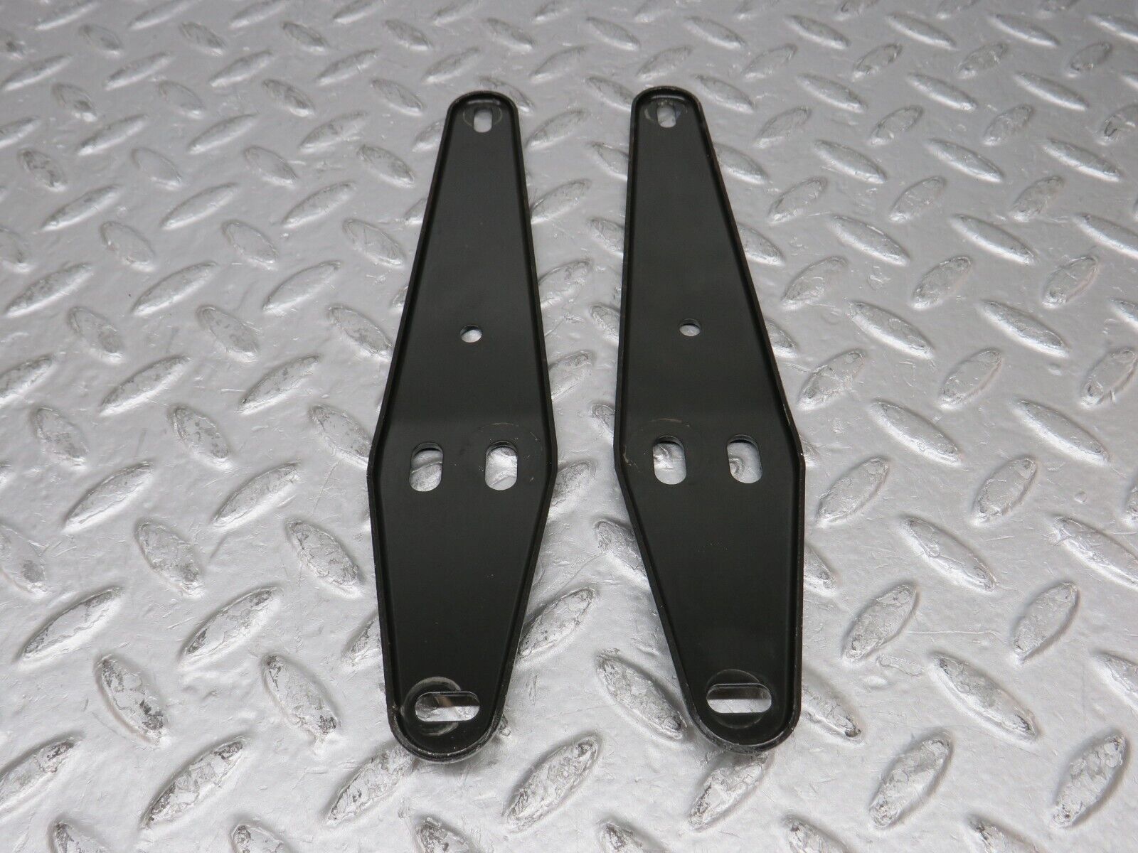 37805 Mercedes-Benz A124 320E Cabriolet Rear Power Window Regulator Support