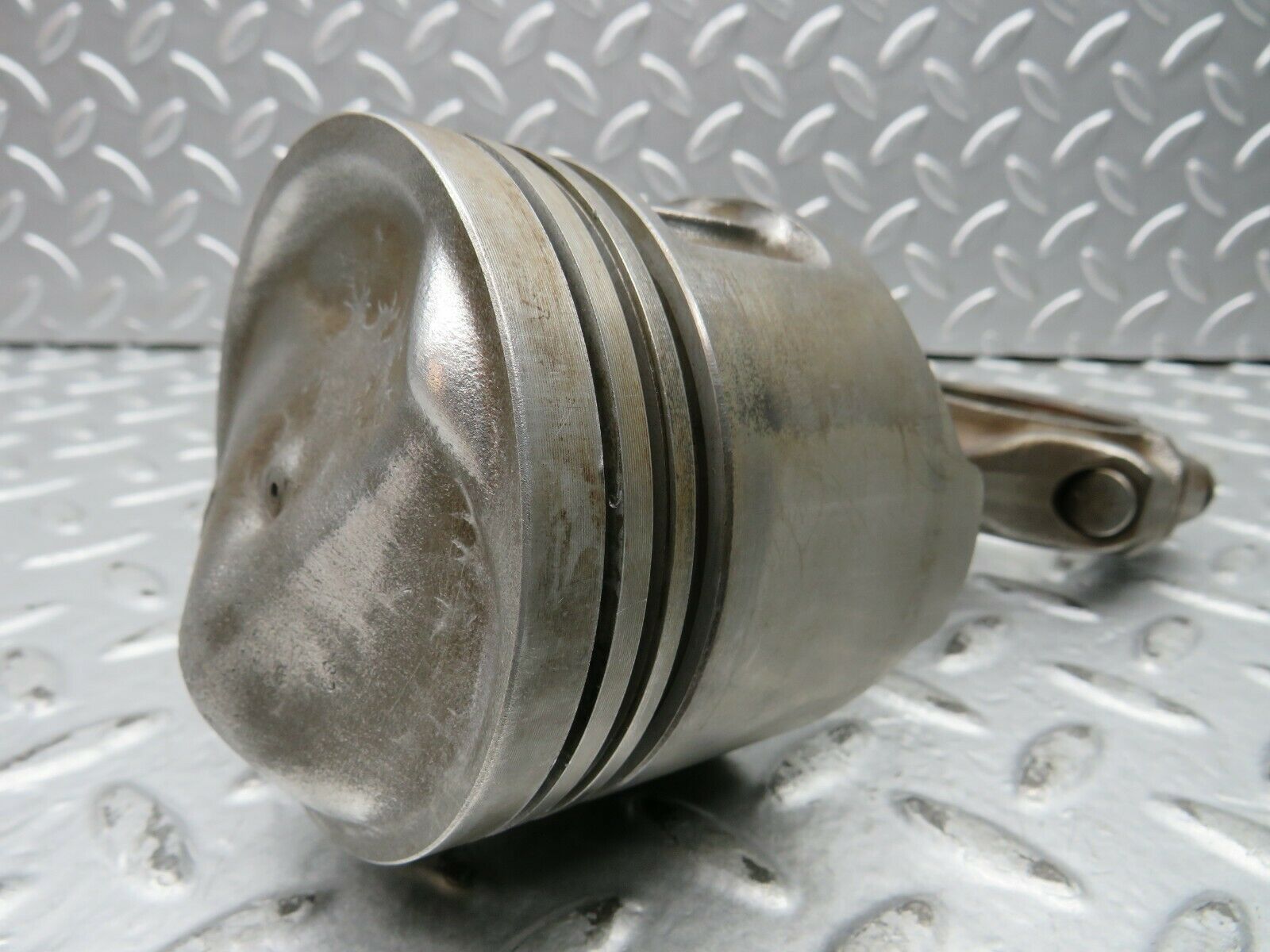 22205 Mercedes-Benz S123 280TE Piston With Connecting Rod 85.975 mm