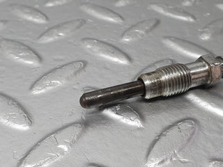40847 Mercedes-Benz W123 300D Glow Plug Beru 0100221107