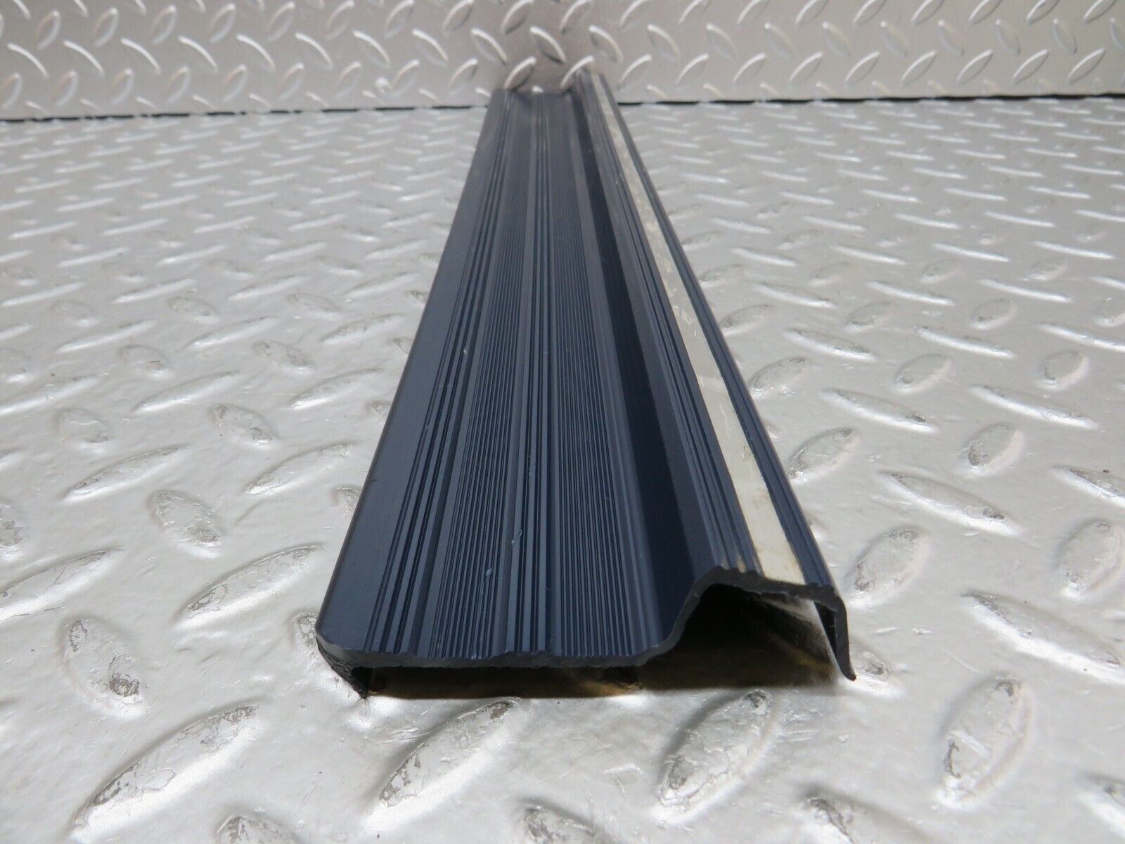 26778 Mercedes-Benz W123 240D Rear Left Door Sill Trim Blue