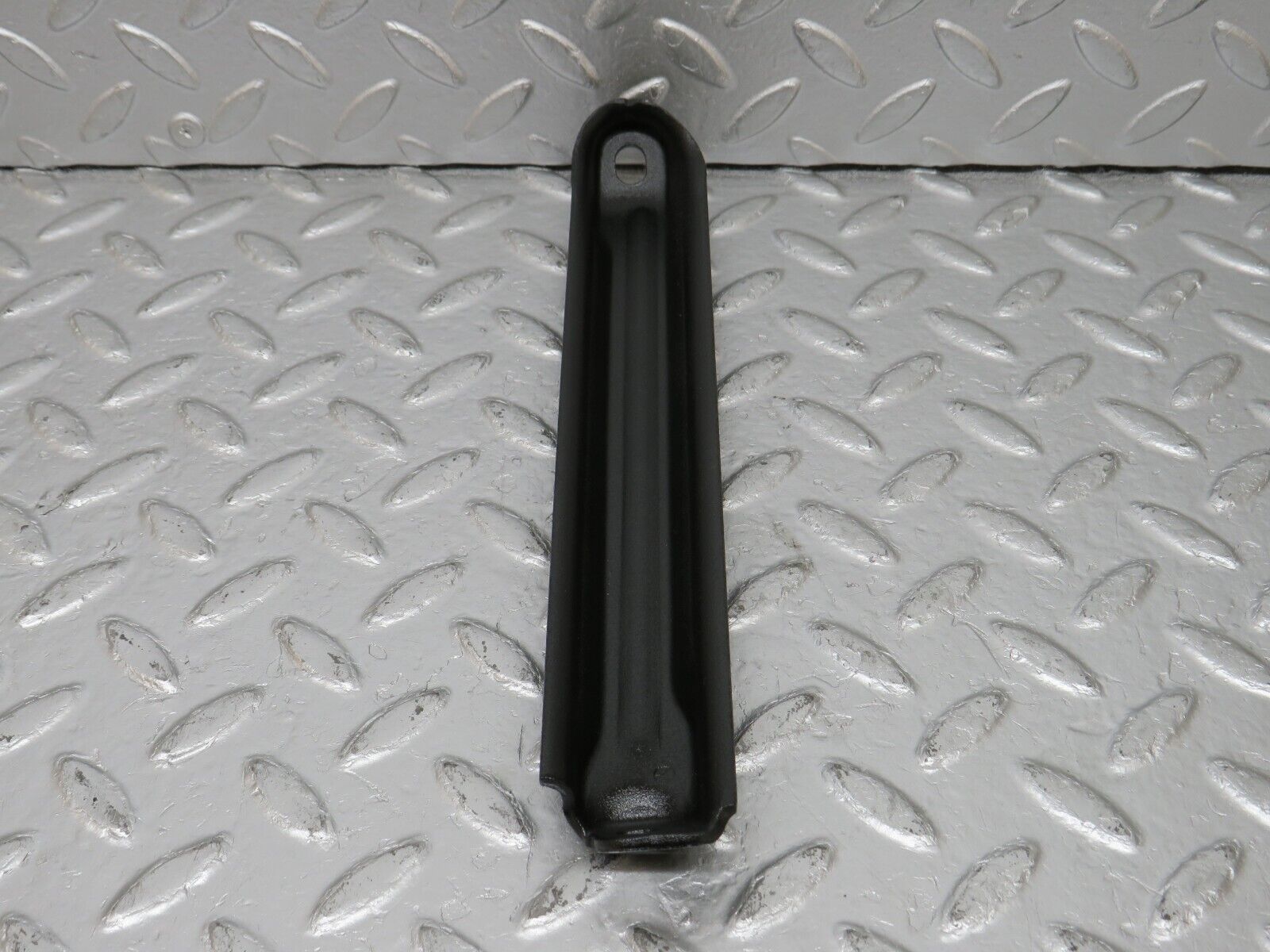 33772 Mercedes-Benz W201 190E 2.0L Air Intake Manifold Bracket