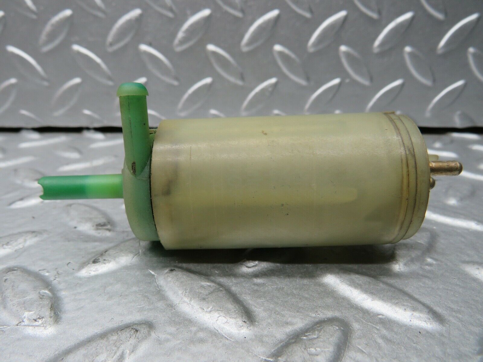 21904 Mercedes-Benz W123 Windscreen Washer Pump