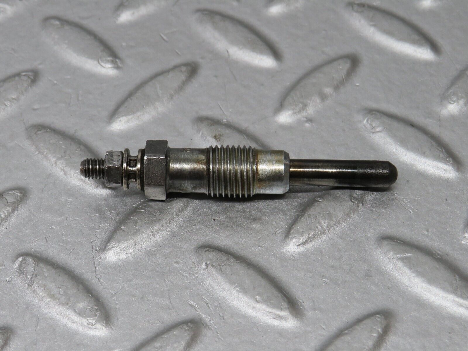 35889 Mercedes-Benz 240D OM616.912 Glow Plug NGK Y-902R
