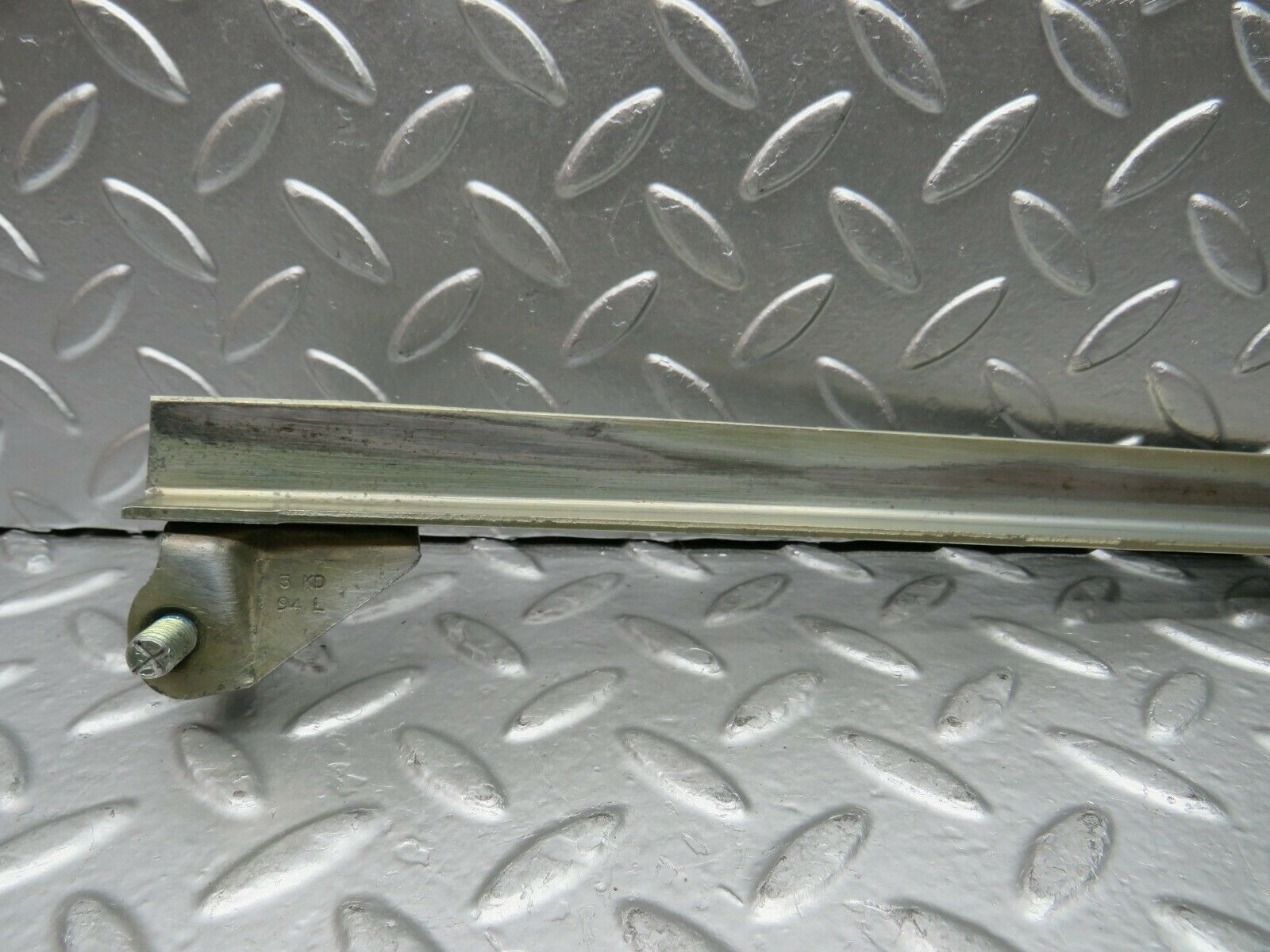 22531 Mercedes-Benz C124 E220 Coupe Right Door Window Channel