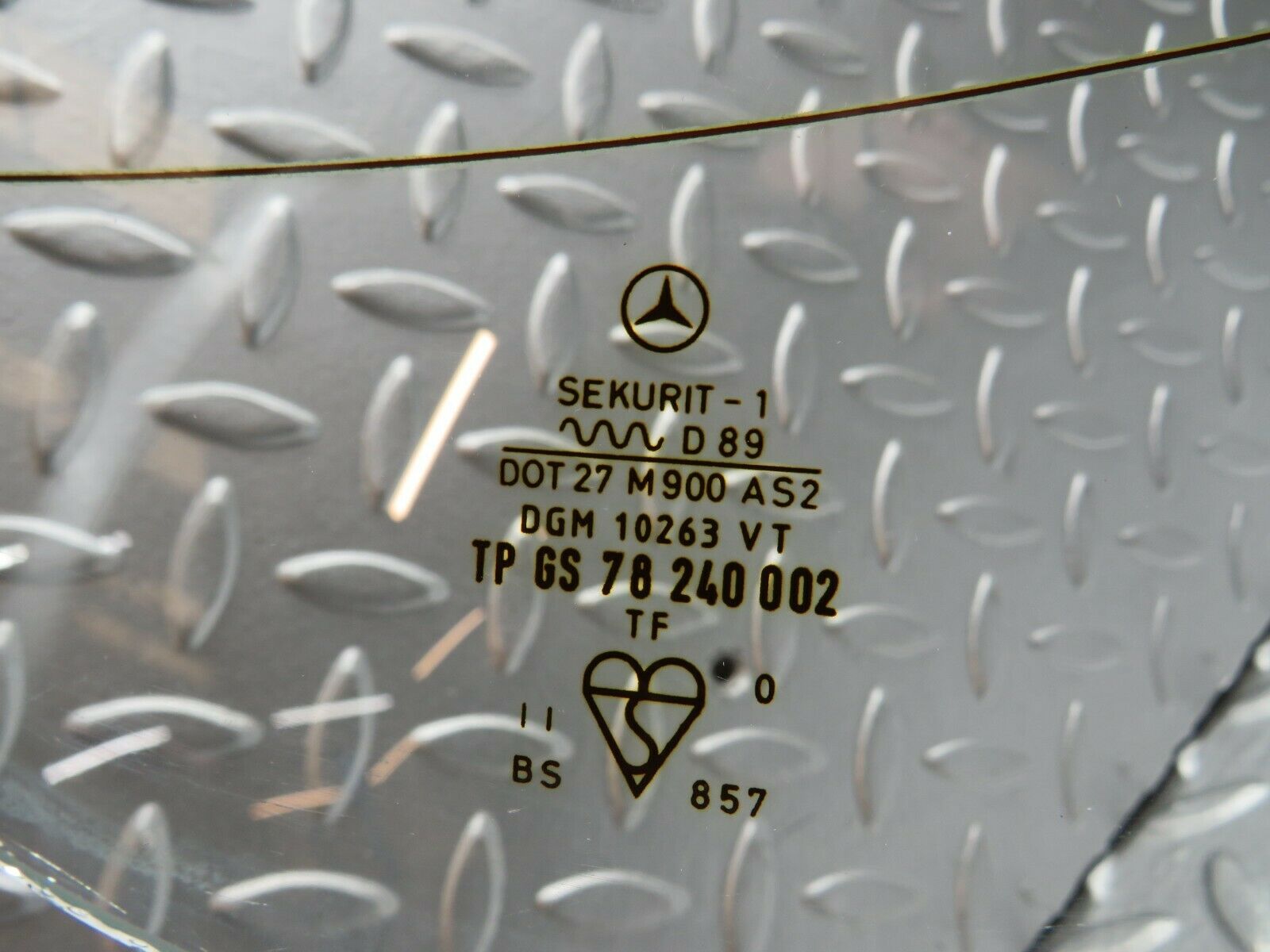 23021 Mercedes-Benz C123 230CE Coupe Rear Heated Windscreen Glass
