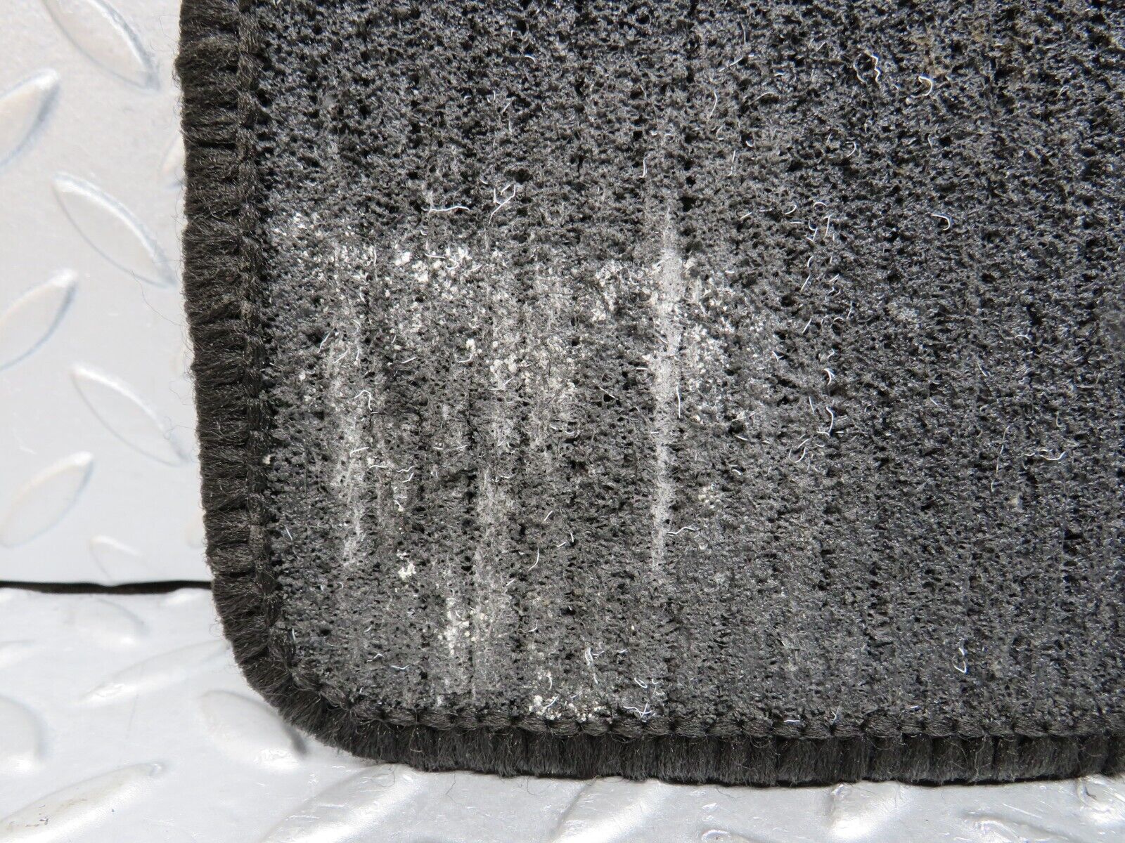 39047 Mercedes-Benz W201 190E 2.6L Rear Floor Mat 2x