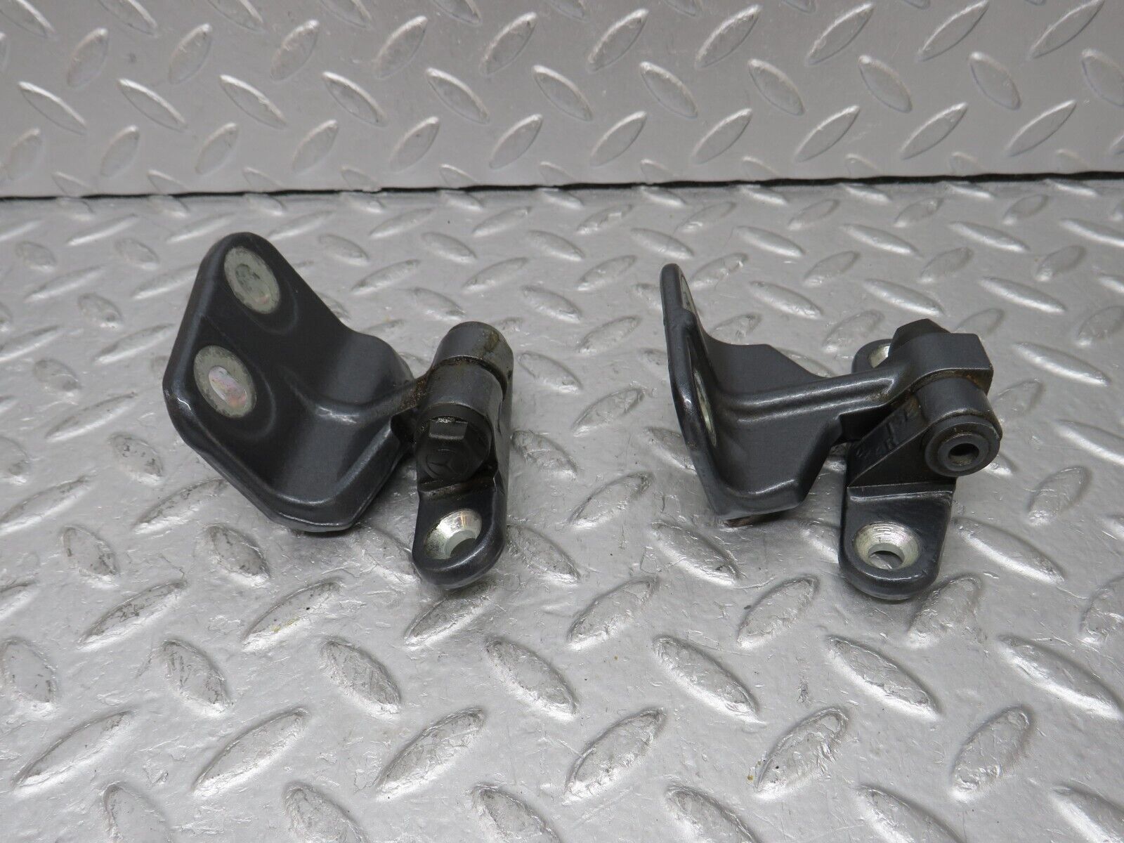 35269 Mercedes-Benz W221 Rear Left Door Hinge