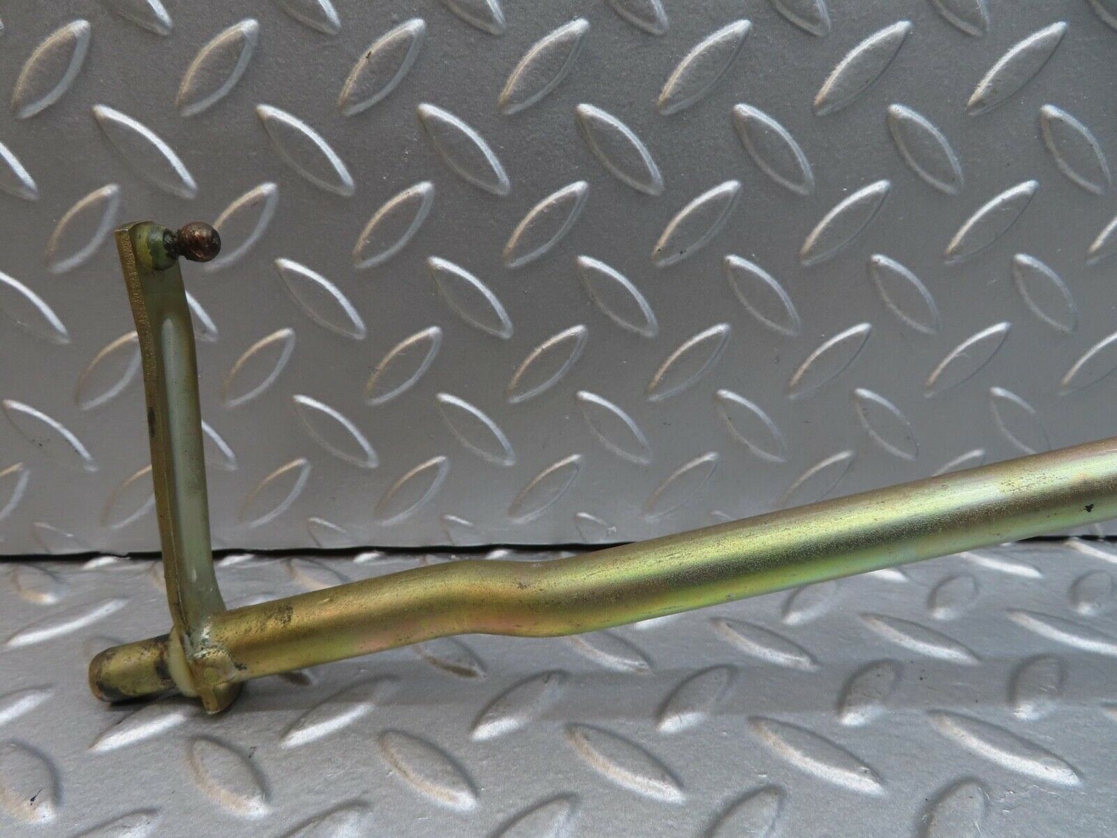 14428 Mercedes-Benz W116 350SE Accelerator Pedal Linkage